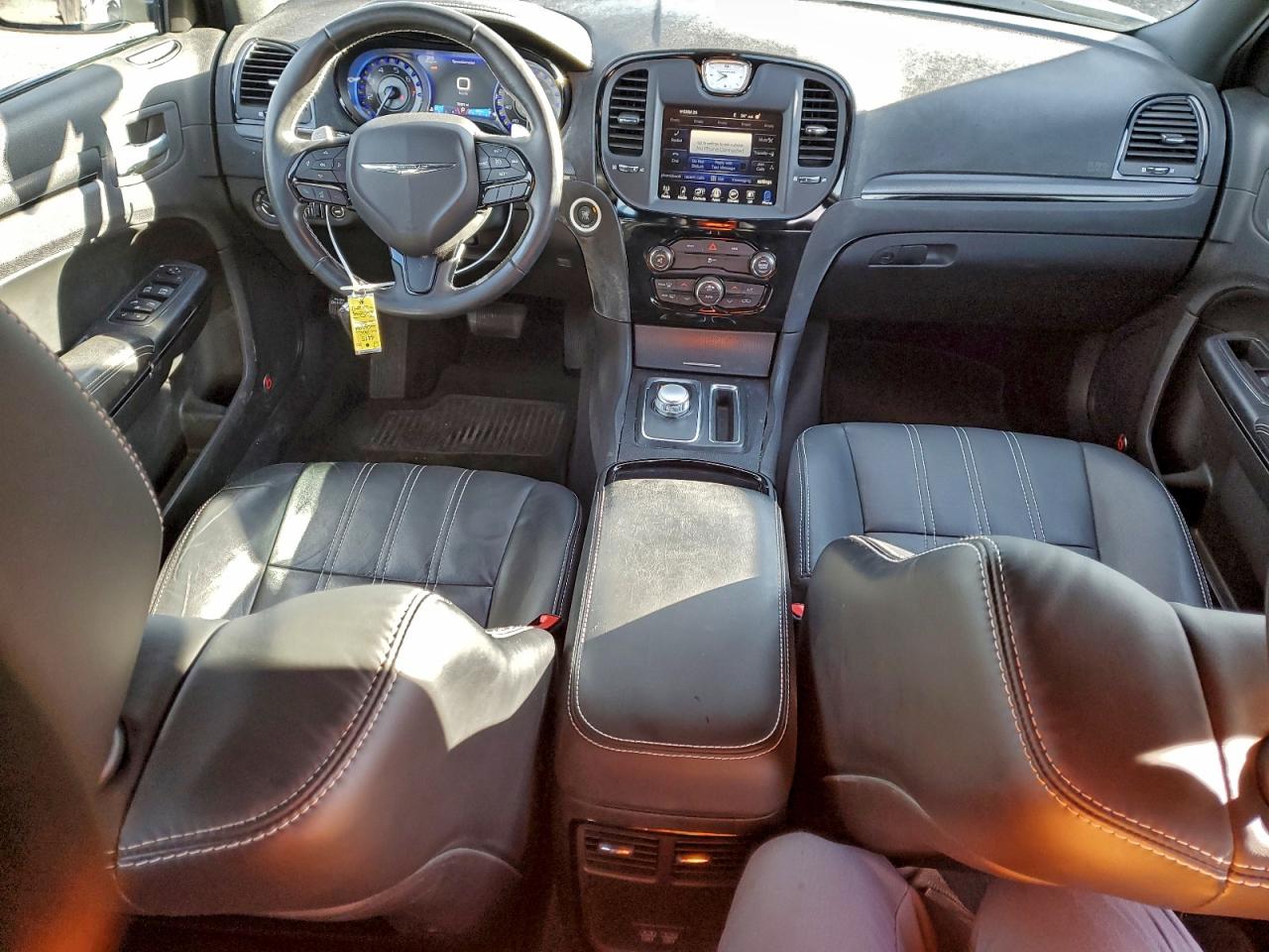 2015 CHRYSLER 300 S photo 8