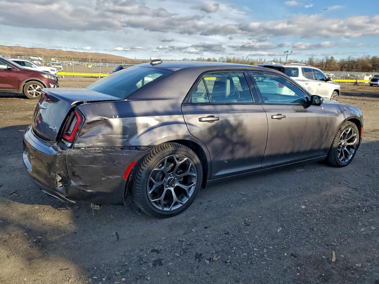 2015 CHRYSLER 300 S photo 3