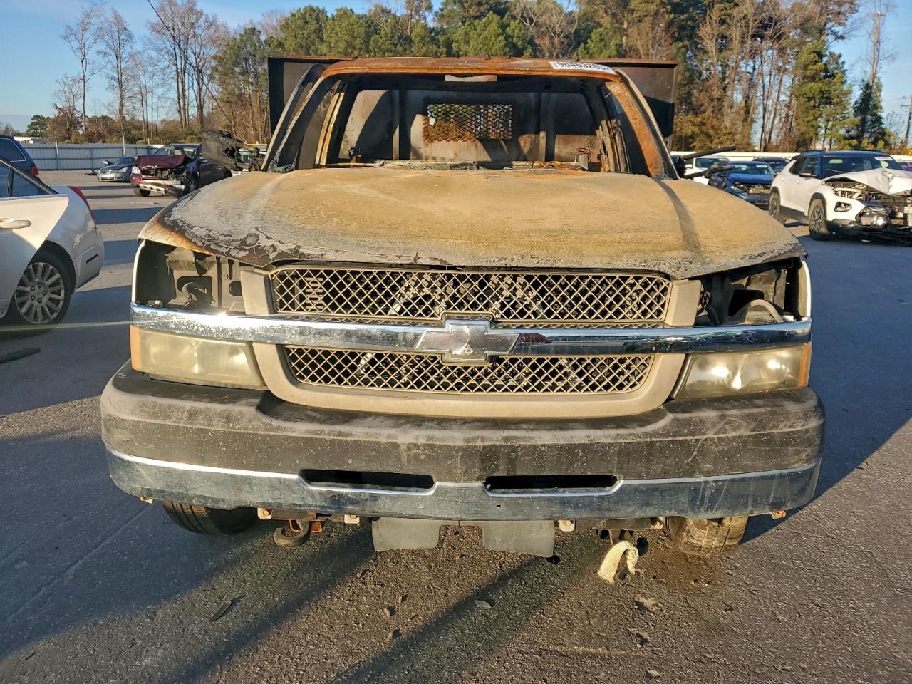 2004 CHEVROLET SILVERADO - UTILITY / SERVICE TRUCK photo 5