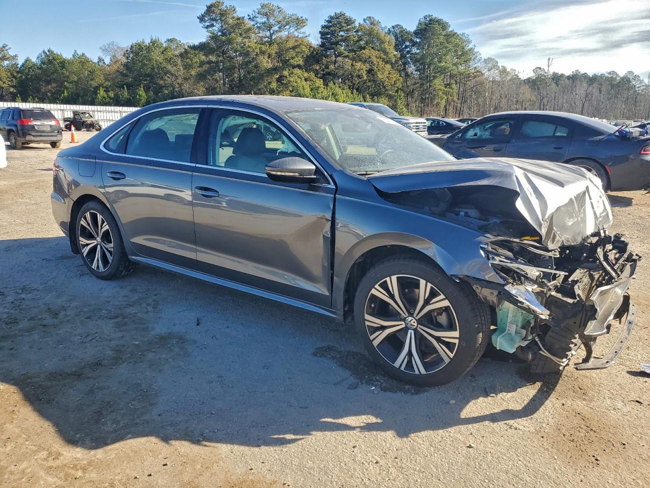 2021 VOLKSWAGEN PASSAT SE photo 4