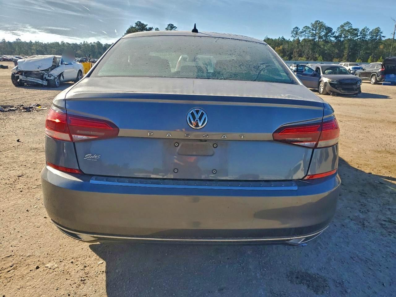 2021 VOLKSWAGEN PASSAT SE photo 6