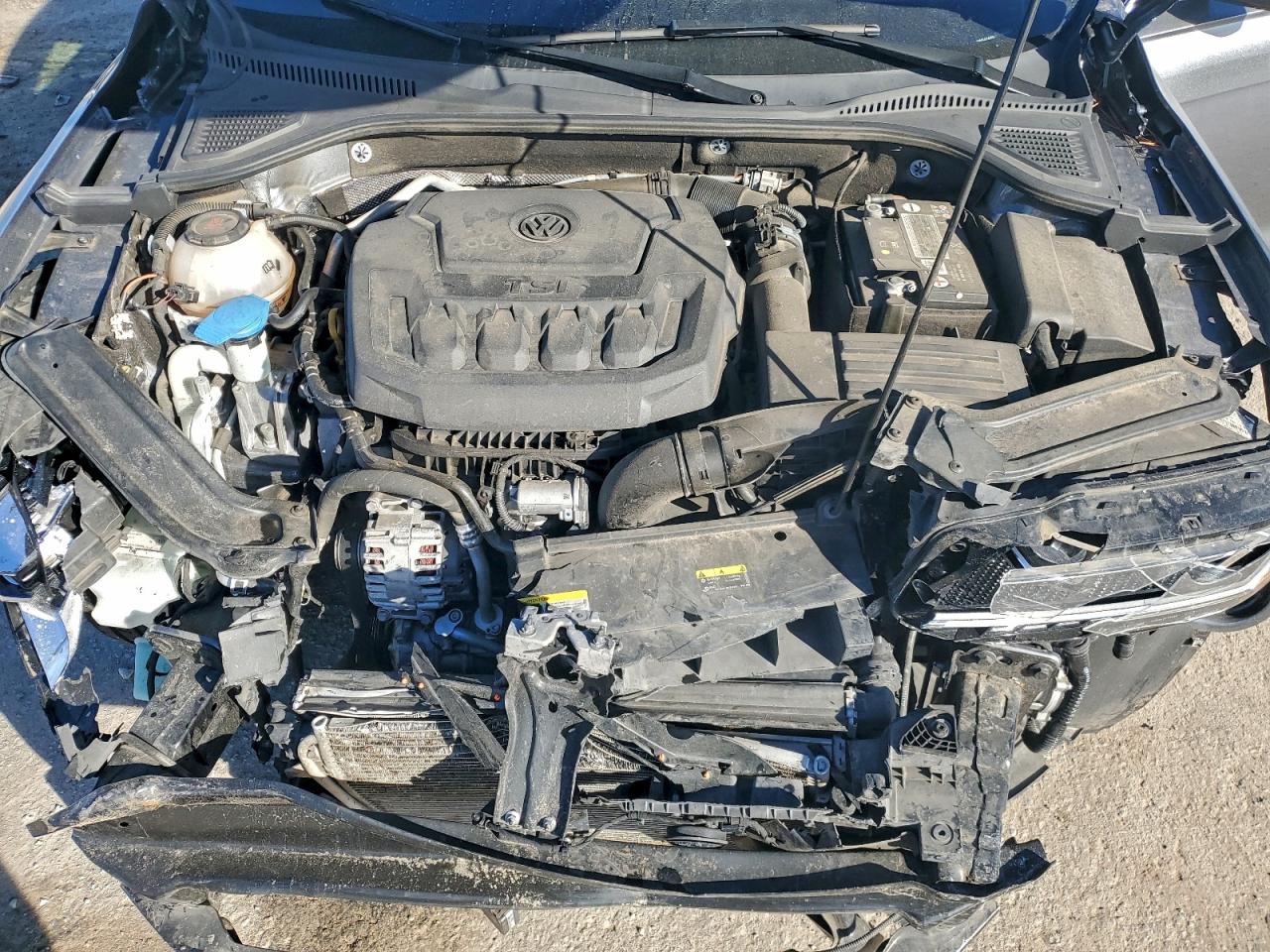 2021 VOLKSWAGEN PASSAT SE photo 11