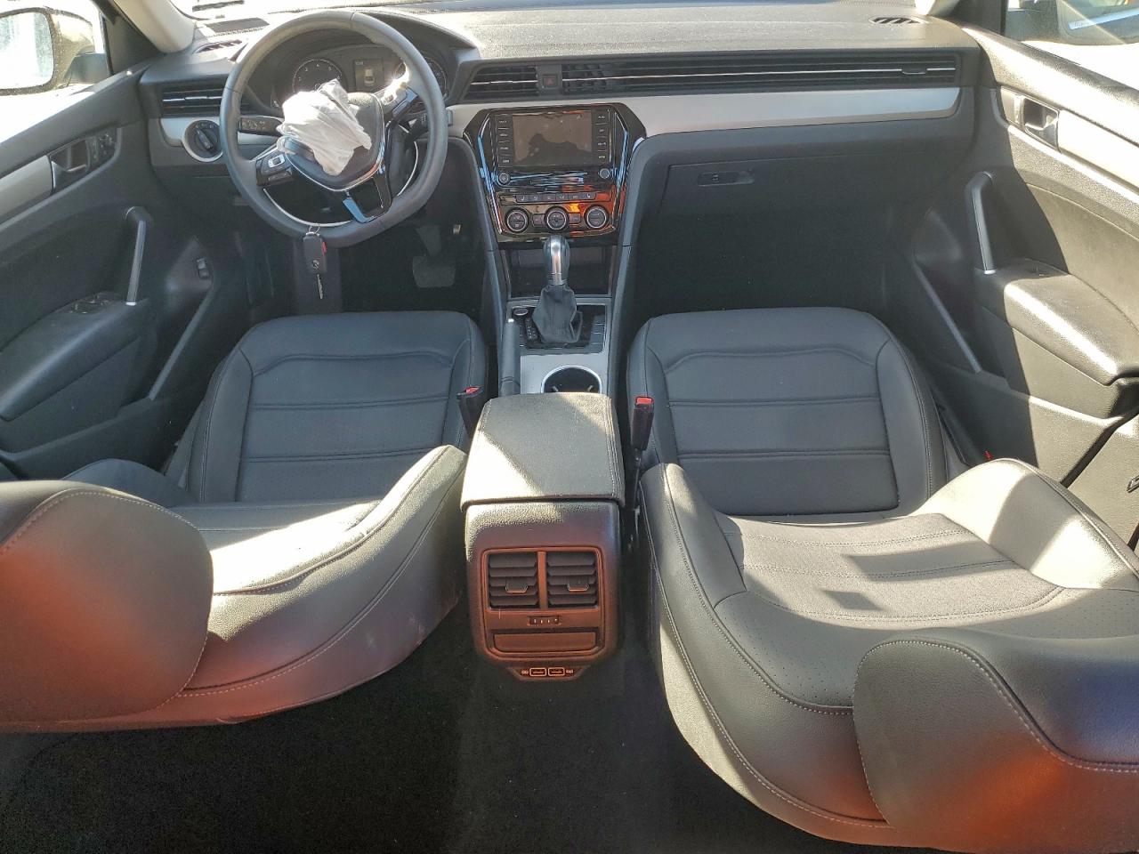 2021 VOLKSWAGEN PASSAT SE photo 8