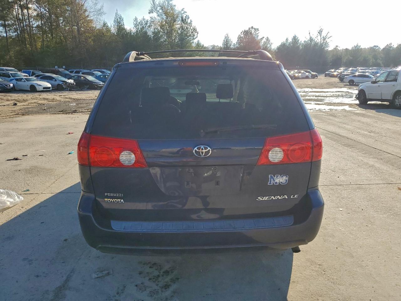2006 TOYOTA SIENNA CE photo 6