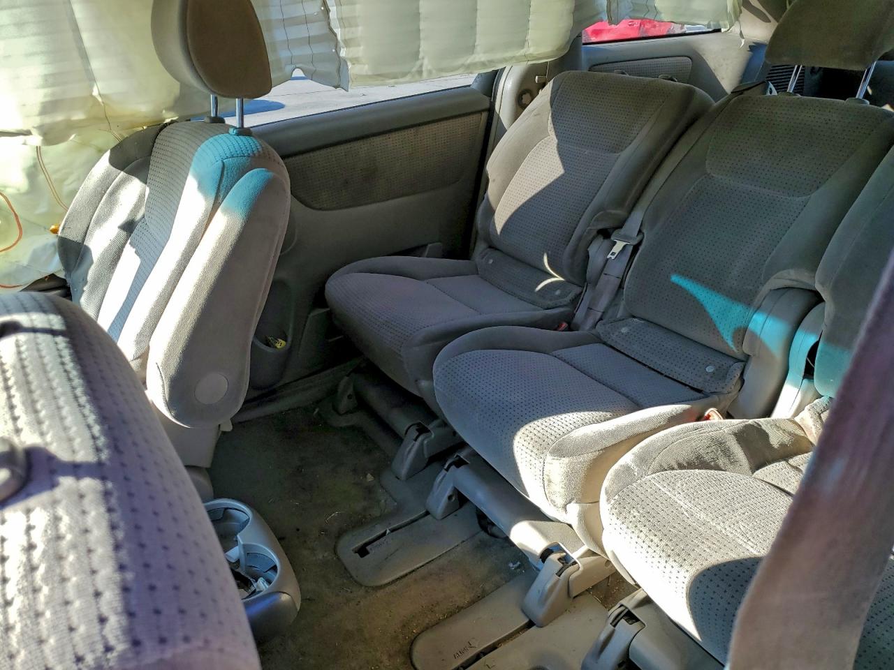 2006 TOYOTA SIENNA CE photo 11