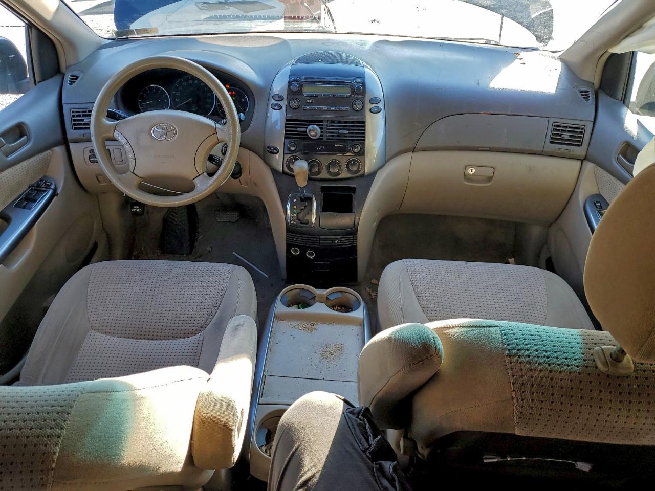 2006 TOYOTA SIENNA CE photo 8