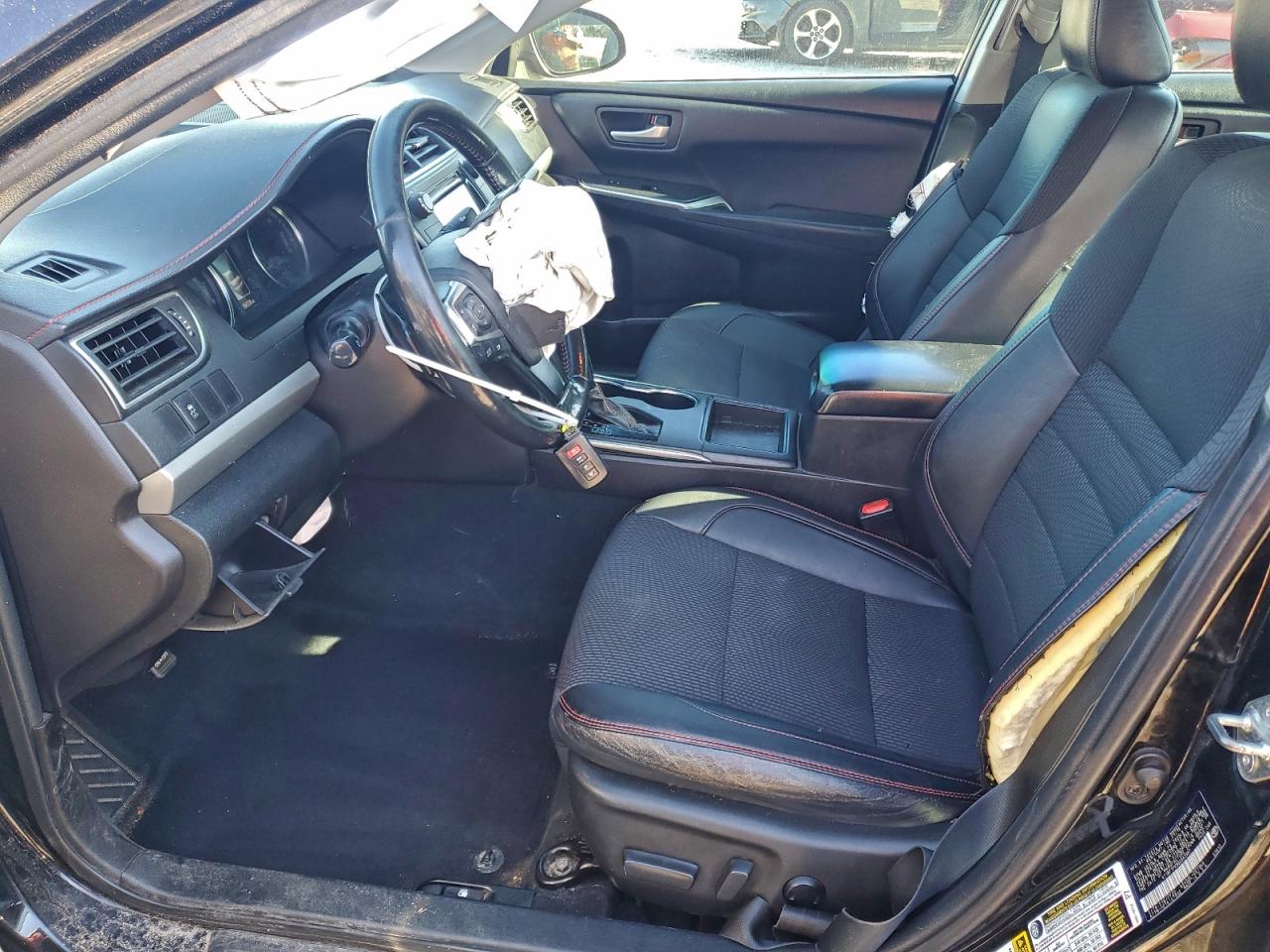 2016 TOYOTA CAMRY LE photo 7