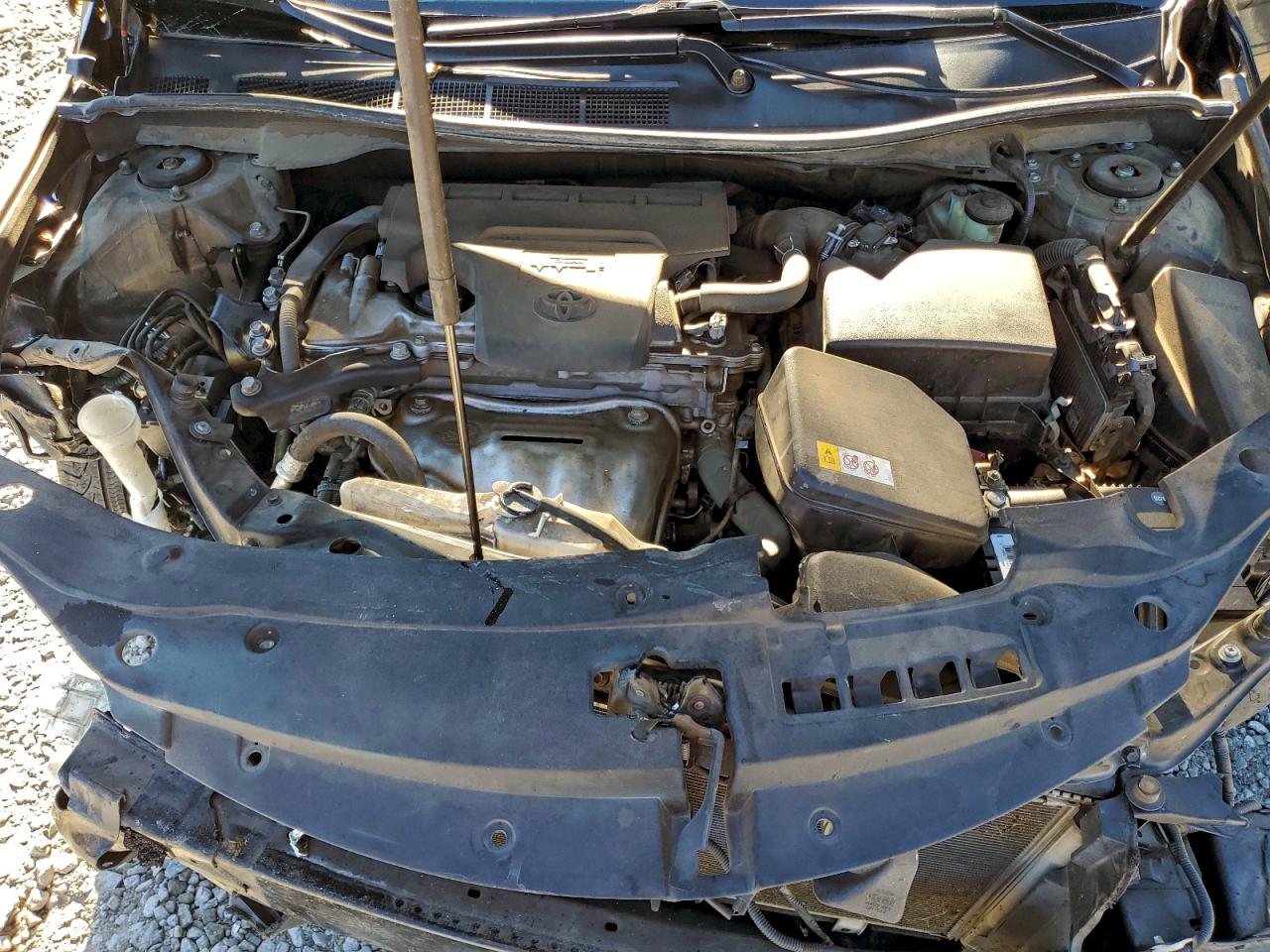 2016 TOYOTA CAMRY LE photo 11