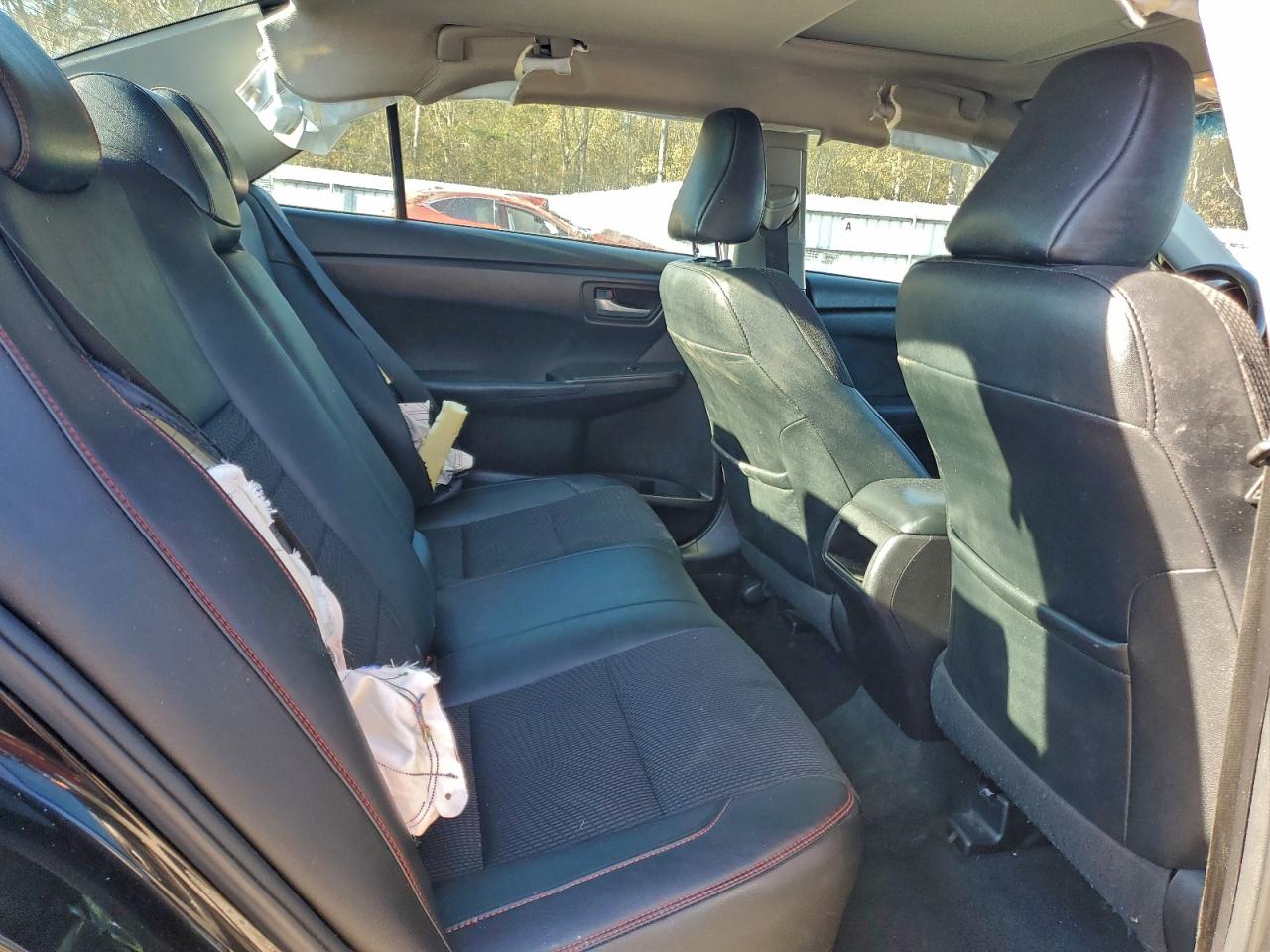 2016 TOYOTA CAMRY LE photo 10
