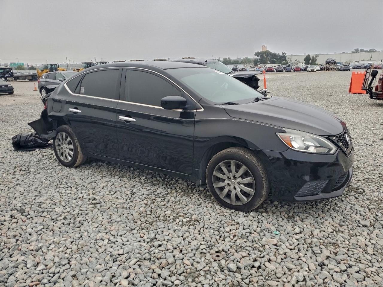 2016 NISSAN SENTRA S photo 4