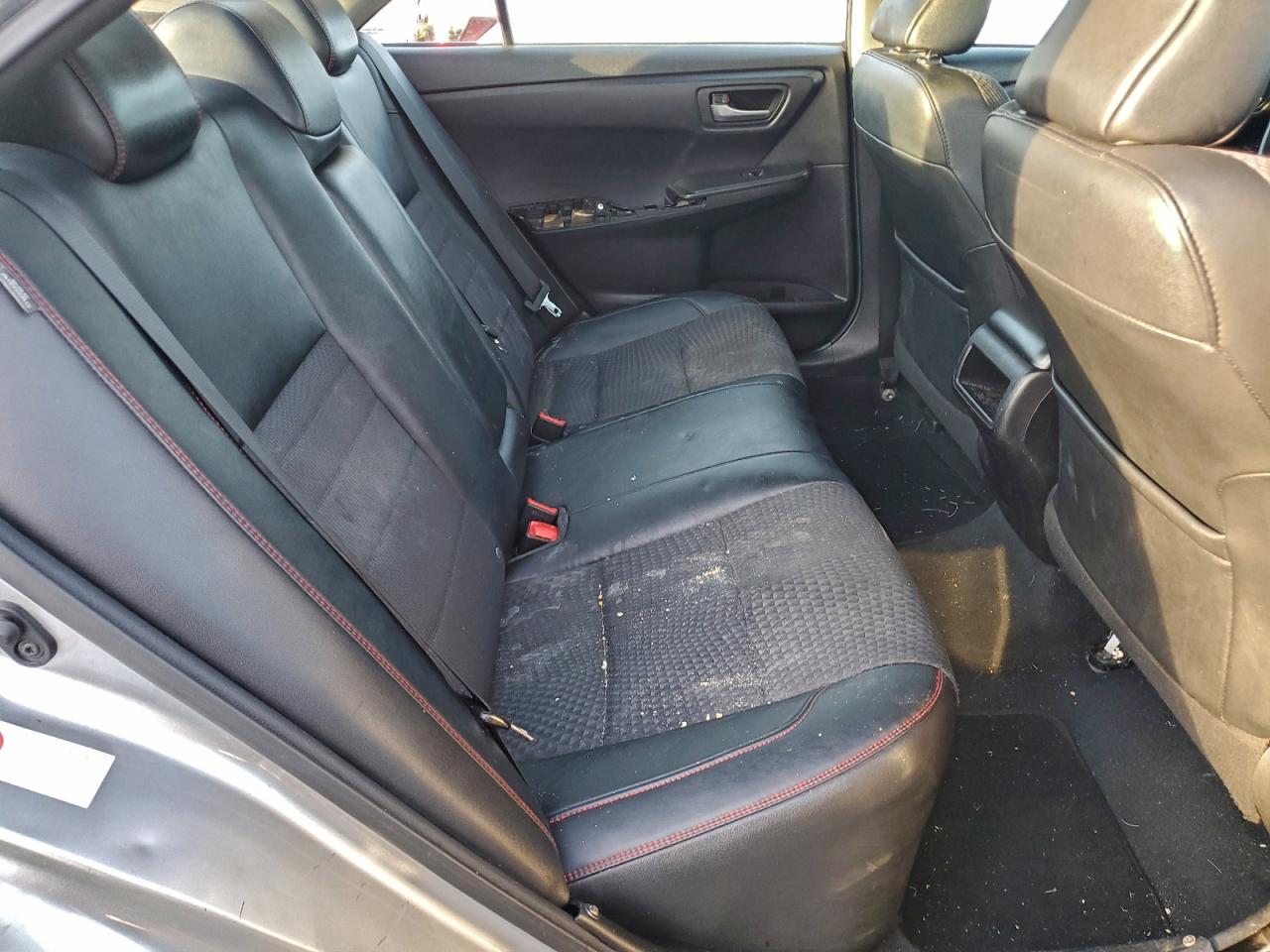 2017 TOYOTA CAMRY LE photo 10