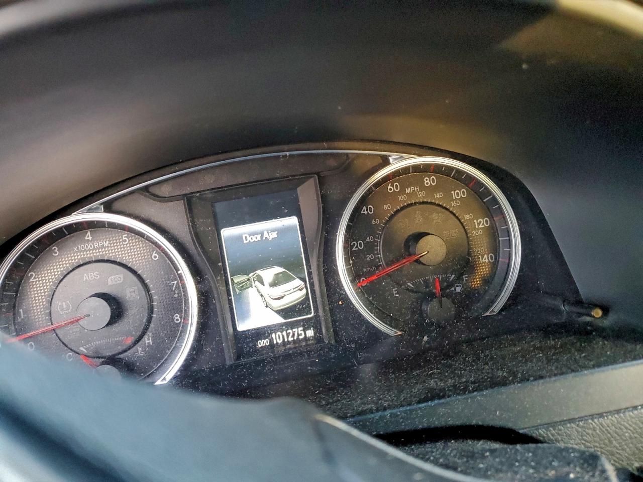 2017 TOYOTA CAMRY LE photo 9