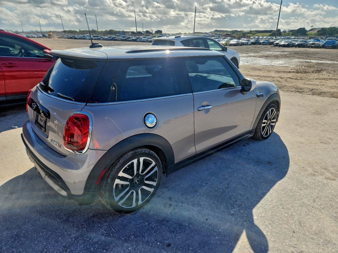 2024 MINI COOPER S photo 3