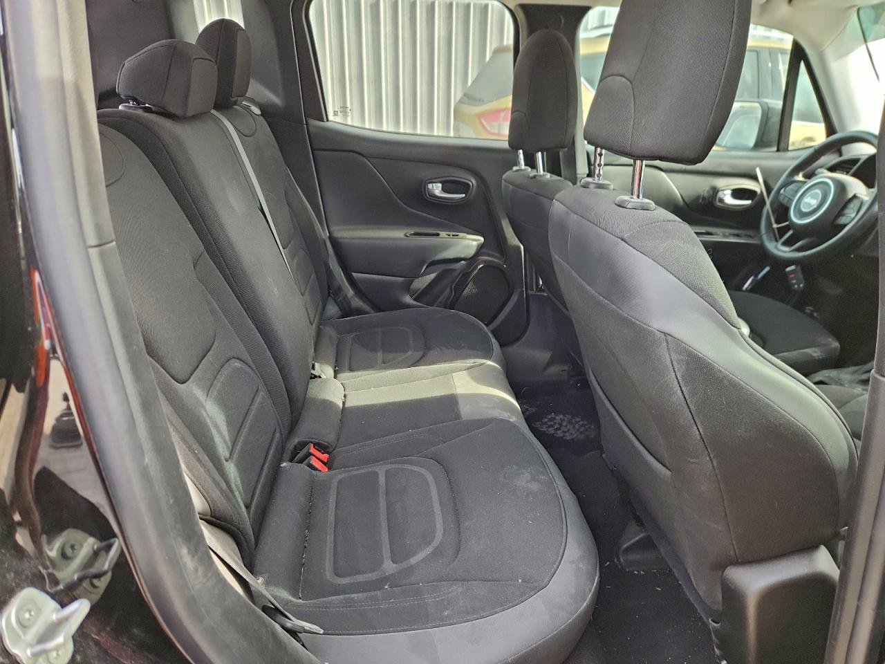 2017 JEEP RENEGADE LATITUDE photo 10