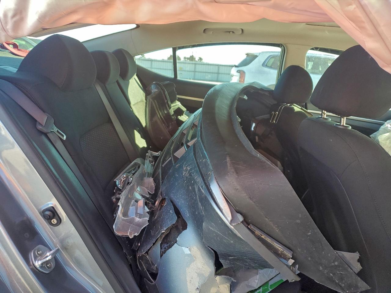 2019 HYUNDAI ELANTRA SEL photo 10