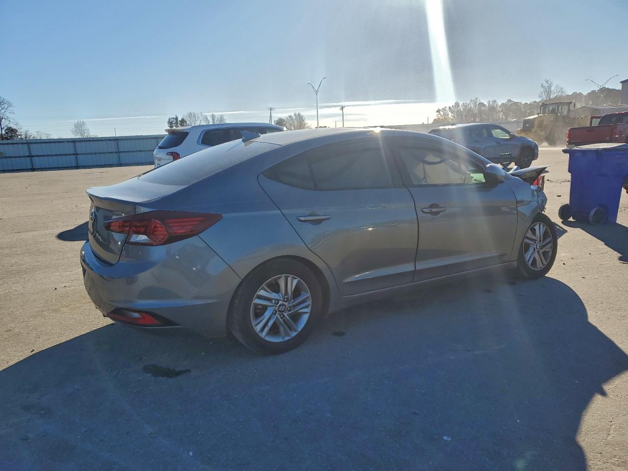 2019 HYUNDAI ELANTRA SEL photo 3