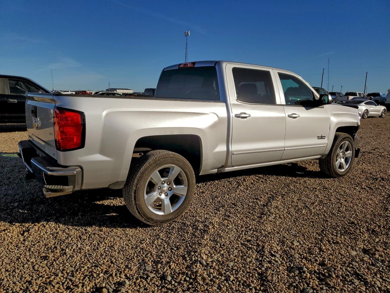 2016 CHEVROLET SILVERADO C1500 LT photo 3