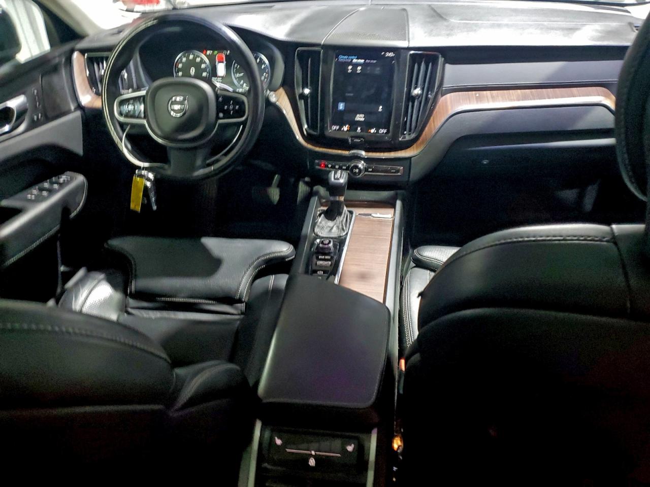 2019 VOLVO XC60 T6 INSCRIPTION photo 22