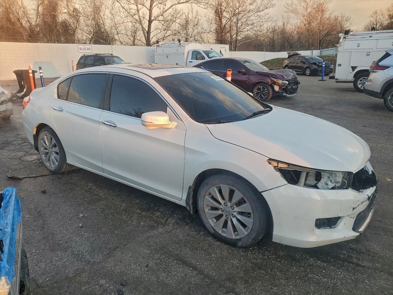 2013 HONDA ACCORD EXL photo 4