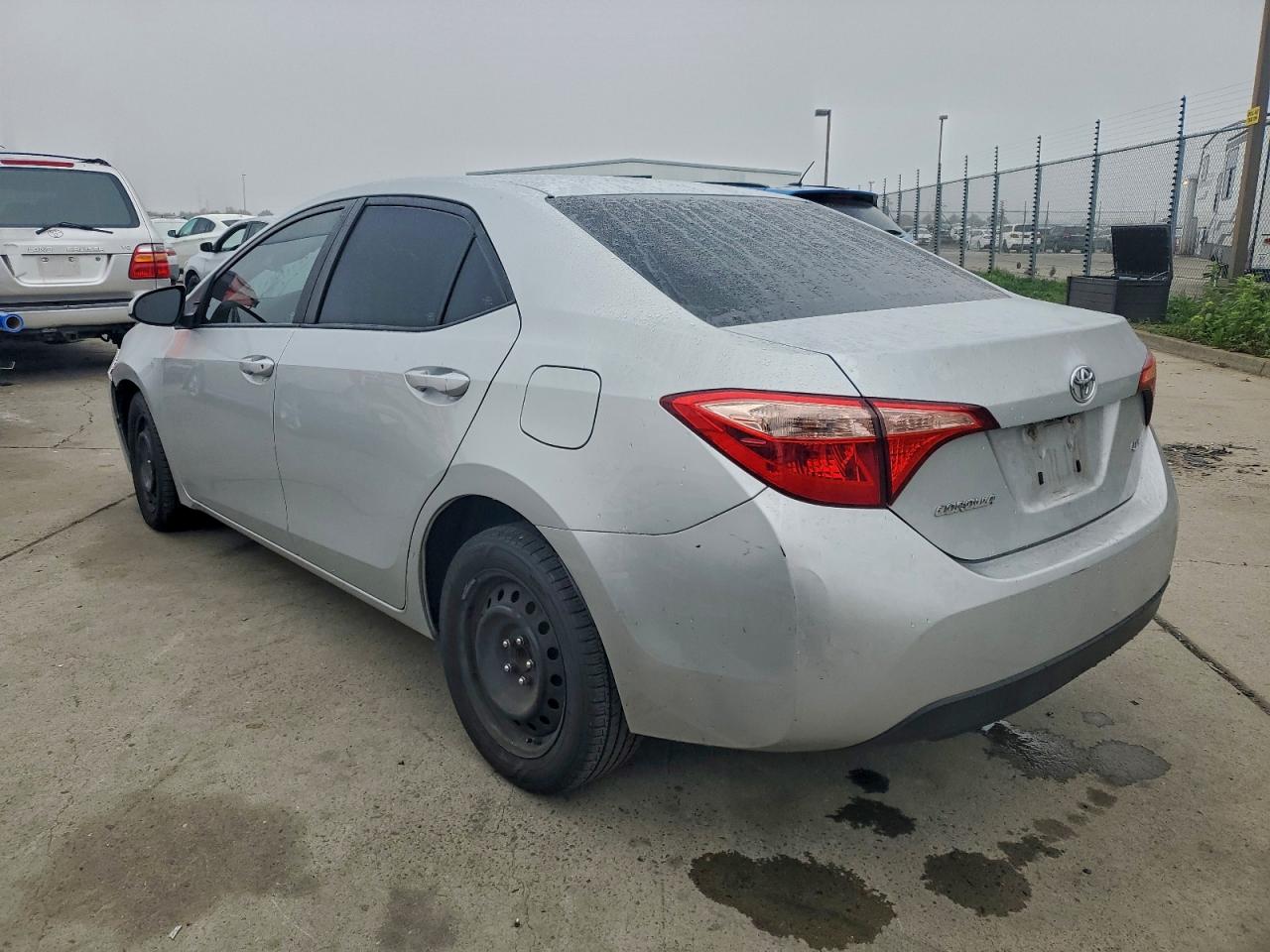 2017 TOYOTA COROLLA L photo 2
