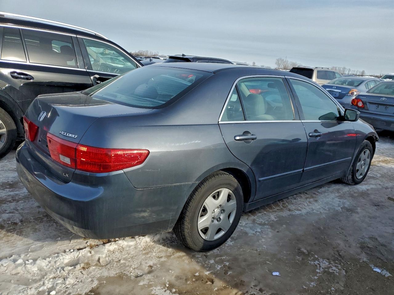 2005 HONDA ACCORD LX photo 3