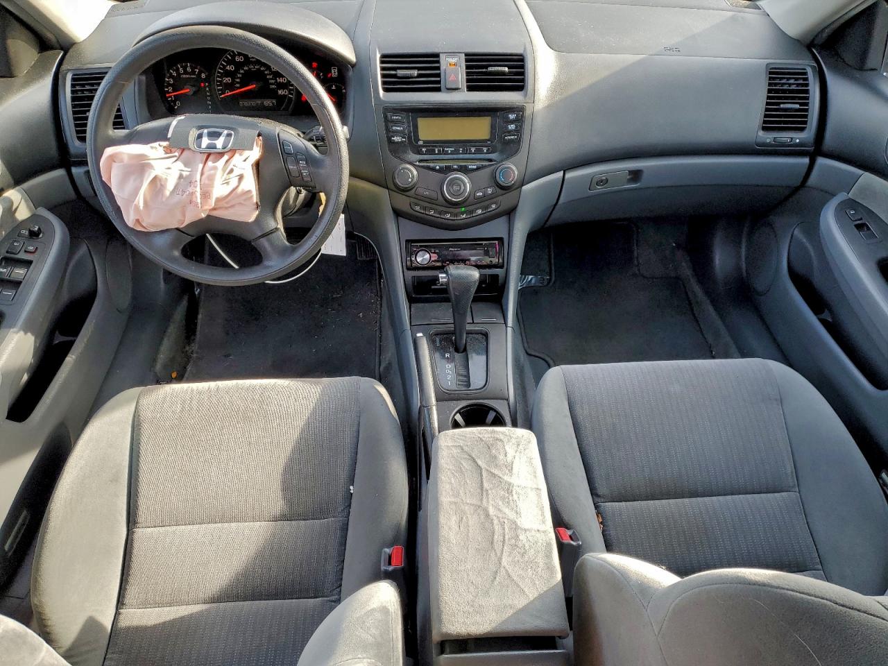 2005 HONDA ACCORD LX photo 8