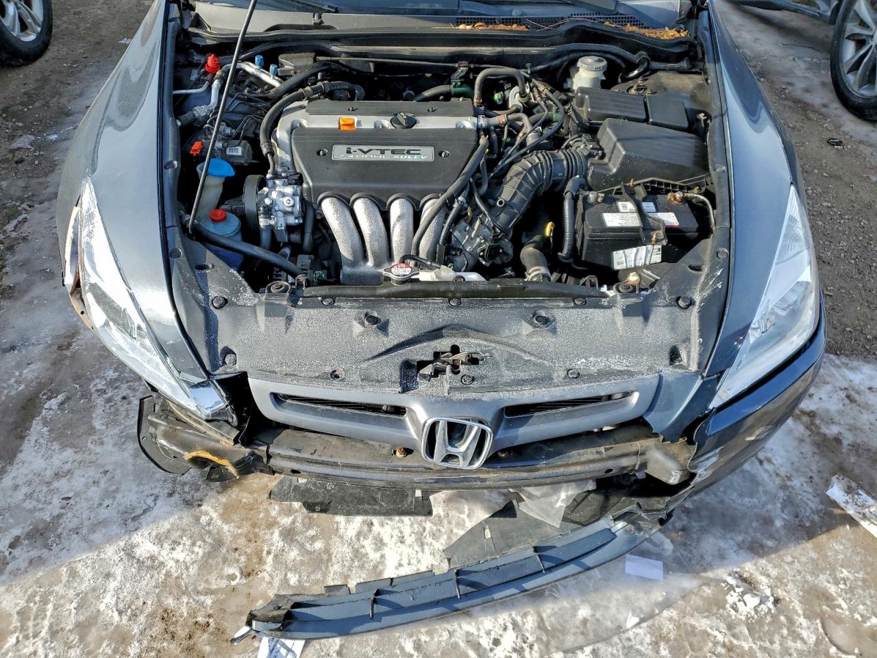 2005 HONDA ACCORD LX photo 11