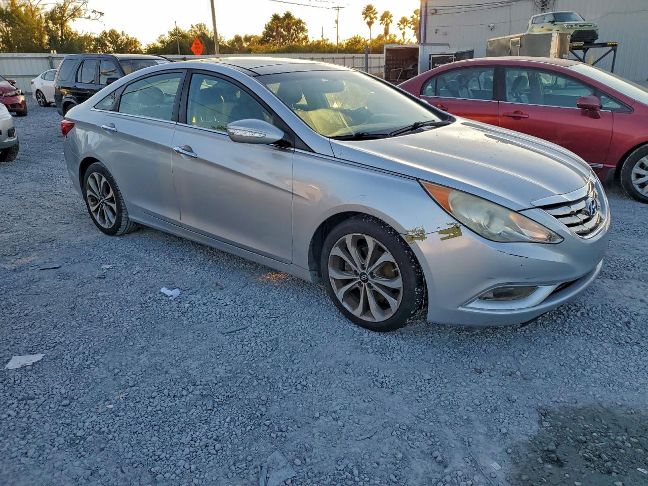 2013 HYUNDAI SONATA SE photo 4