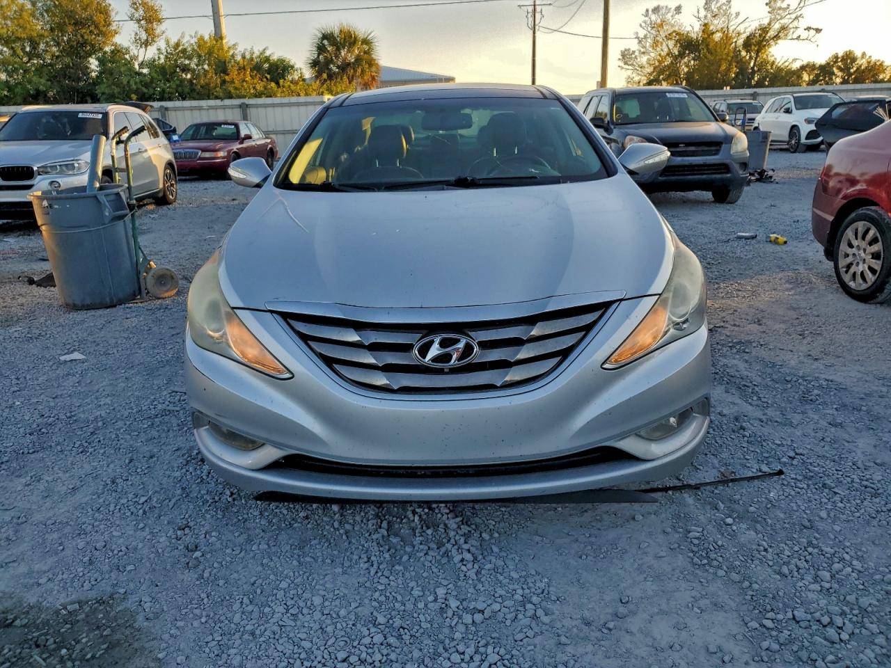 2013 HYUNDAI SONATA SE photo 5