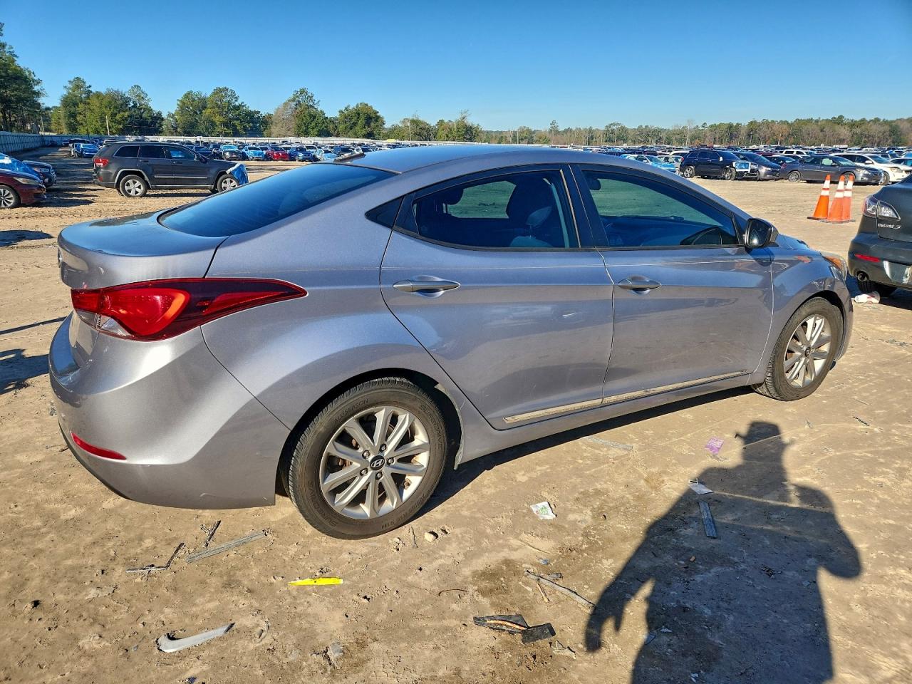 2016 HYUNDAI ELANTRA SE photo 3