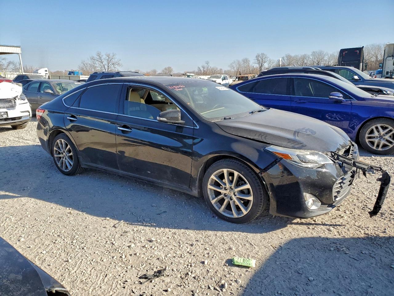 2013 TOYOTA AVALON BASE photo 4