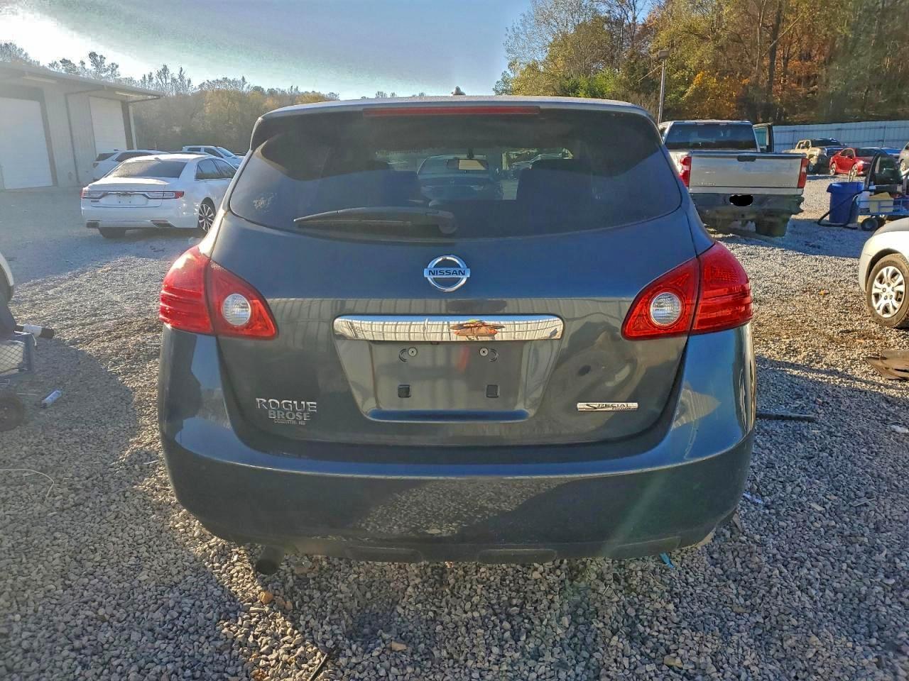 2013 NISSAN ROGUE S photo 6