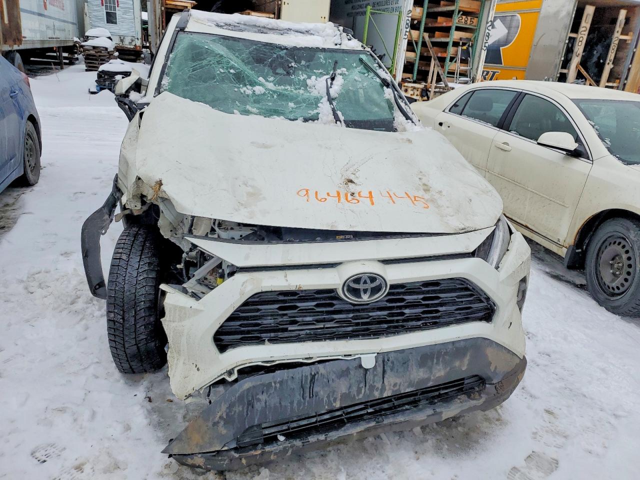 2022 TOYOTA RAV4 XLE photo 5