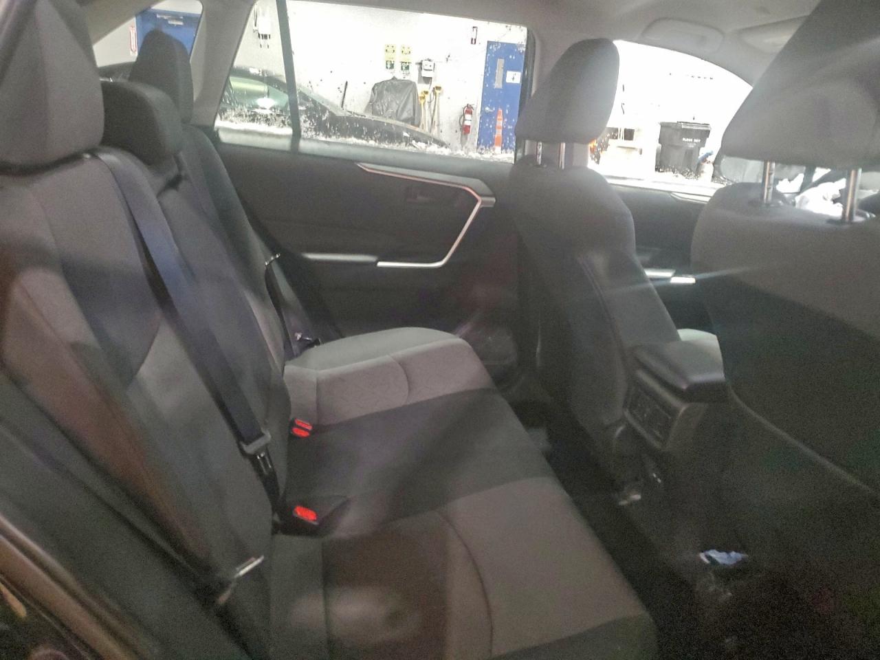 2024 TOYOTA RAV4 LE photo 11