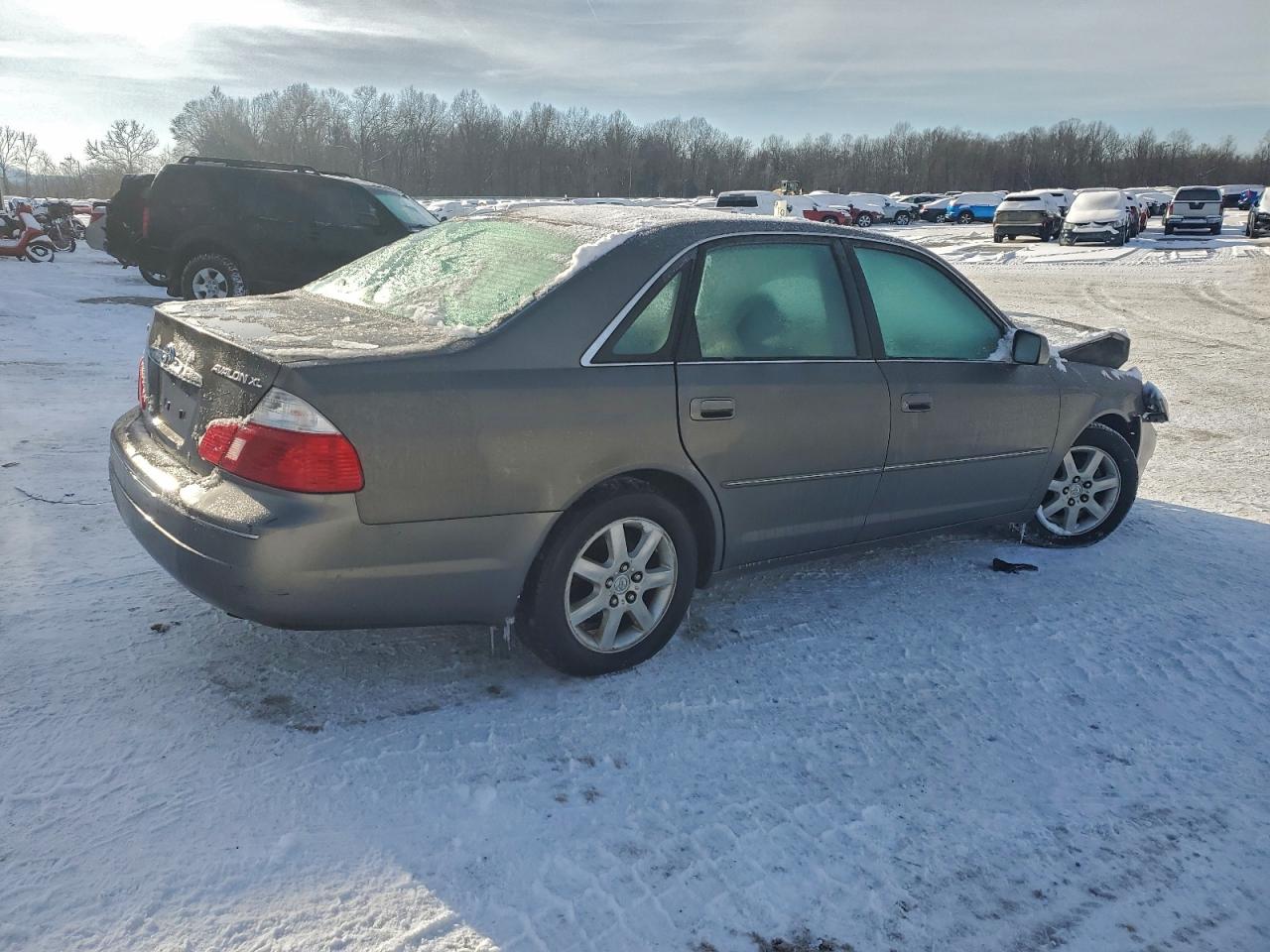 2003 TOYOTA AVALON XL photo 3