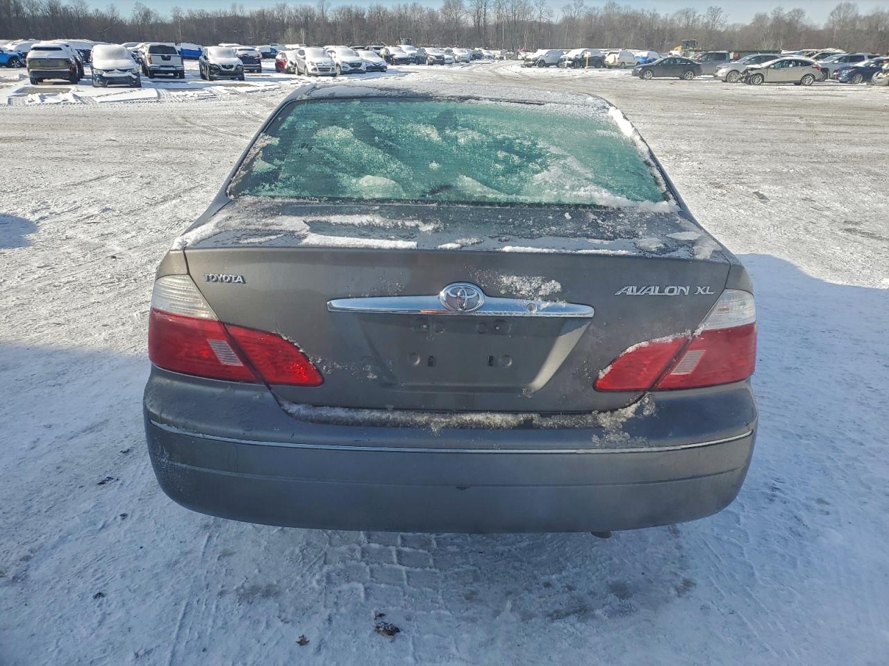 2003 TOYOTA AVALON XL photo 6