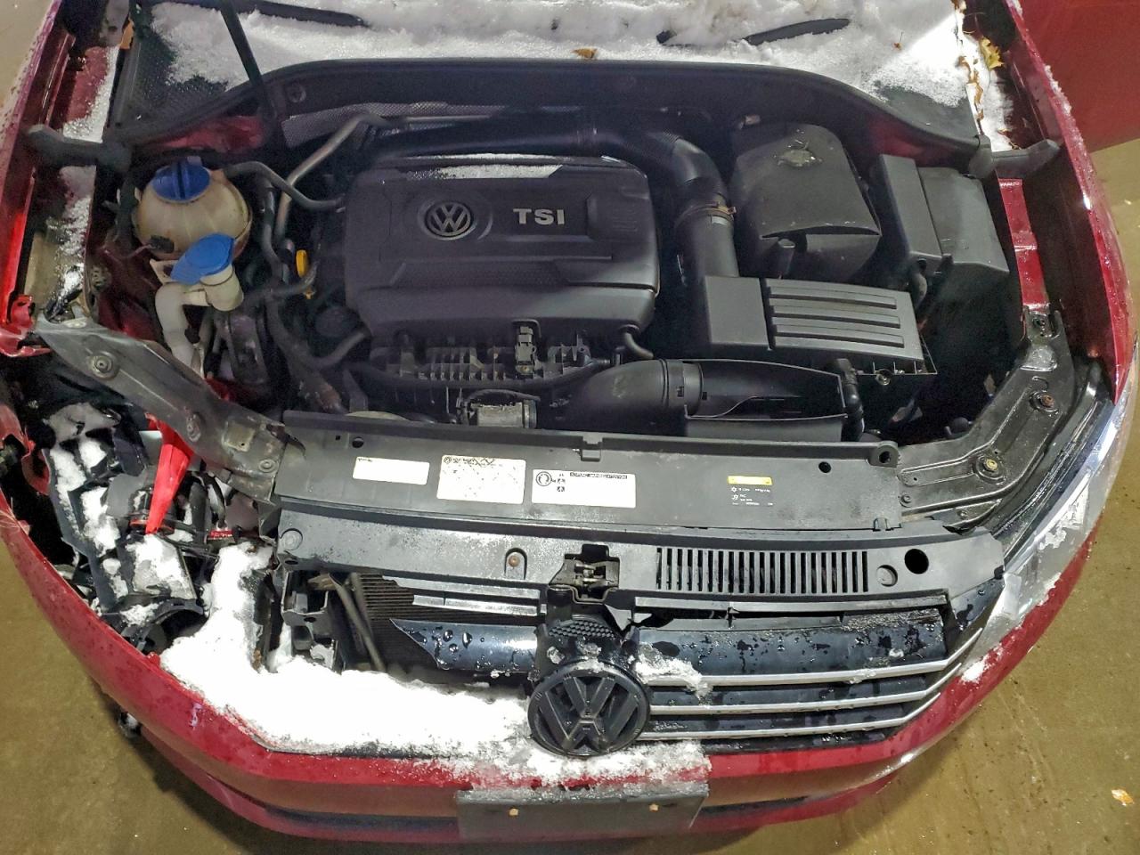 2015 VOLKSWAGEN PASSAT SE photo 11