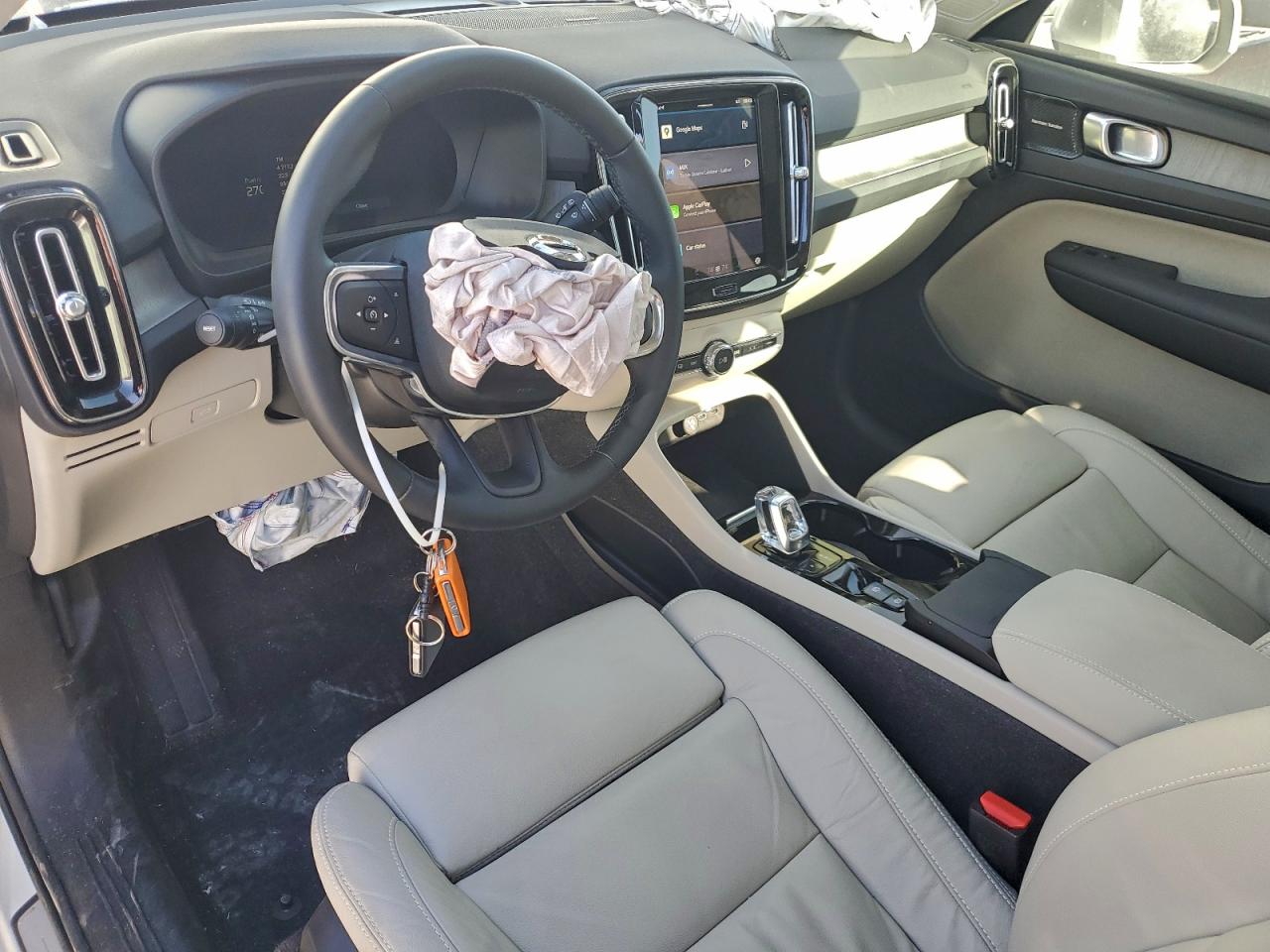2023 VOLVO XC40 ULTIMATE photo 8