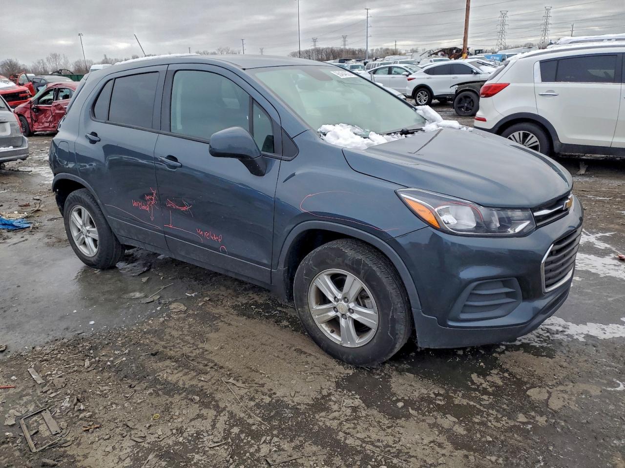 2021 CHEVROLET TRAX LS photo 4