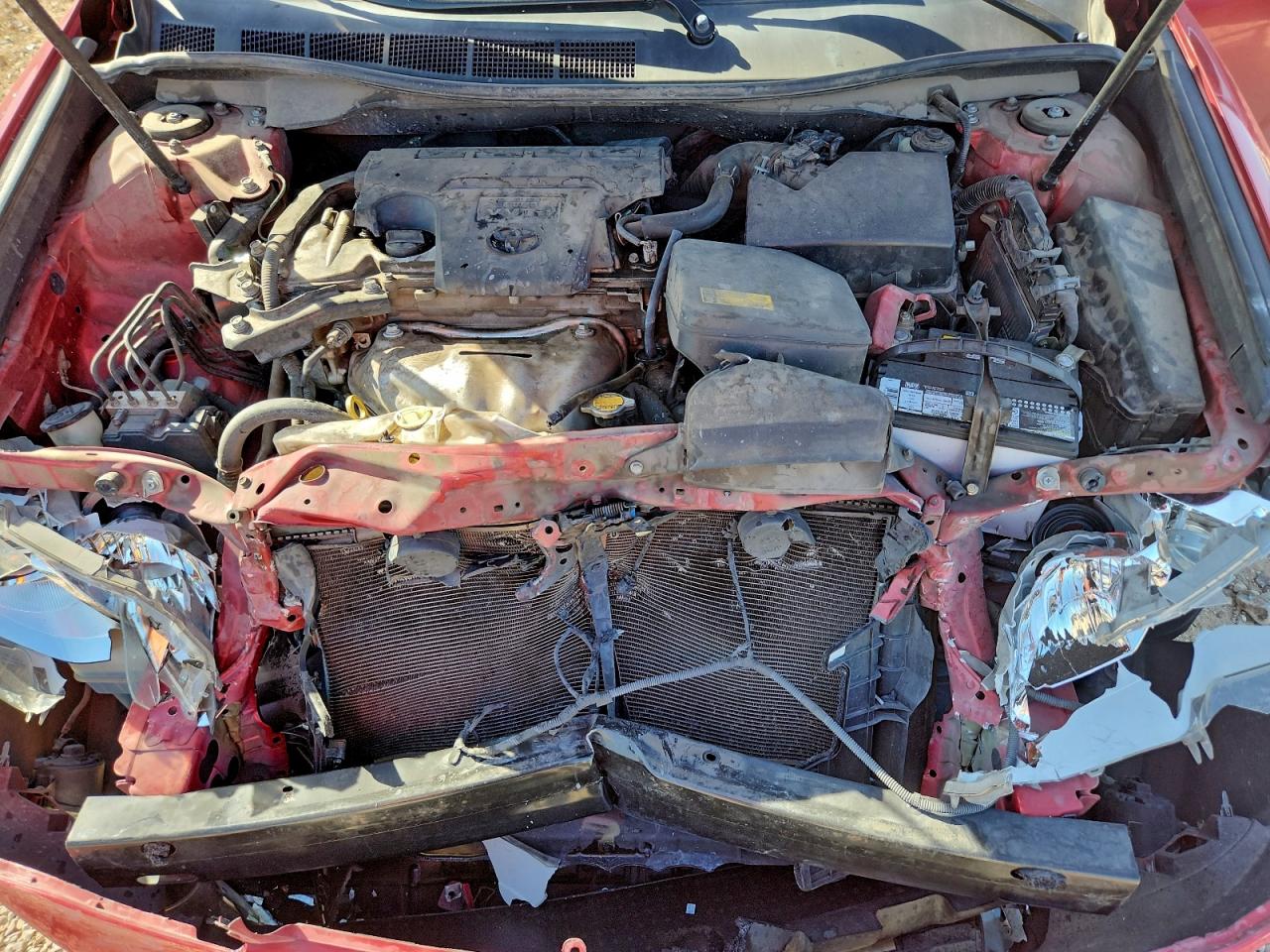 2014 TOYOTA CAMRY L photo 11