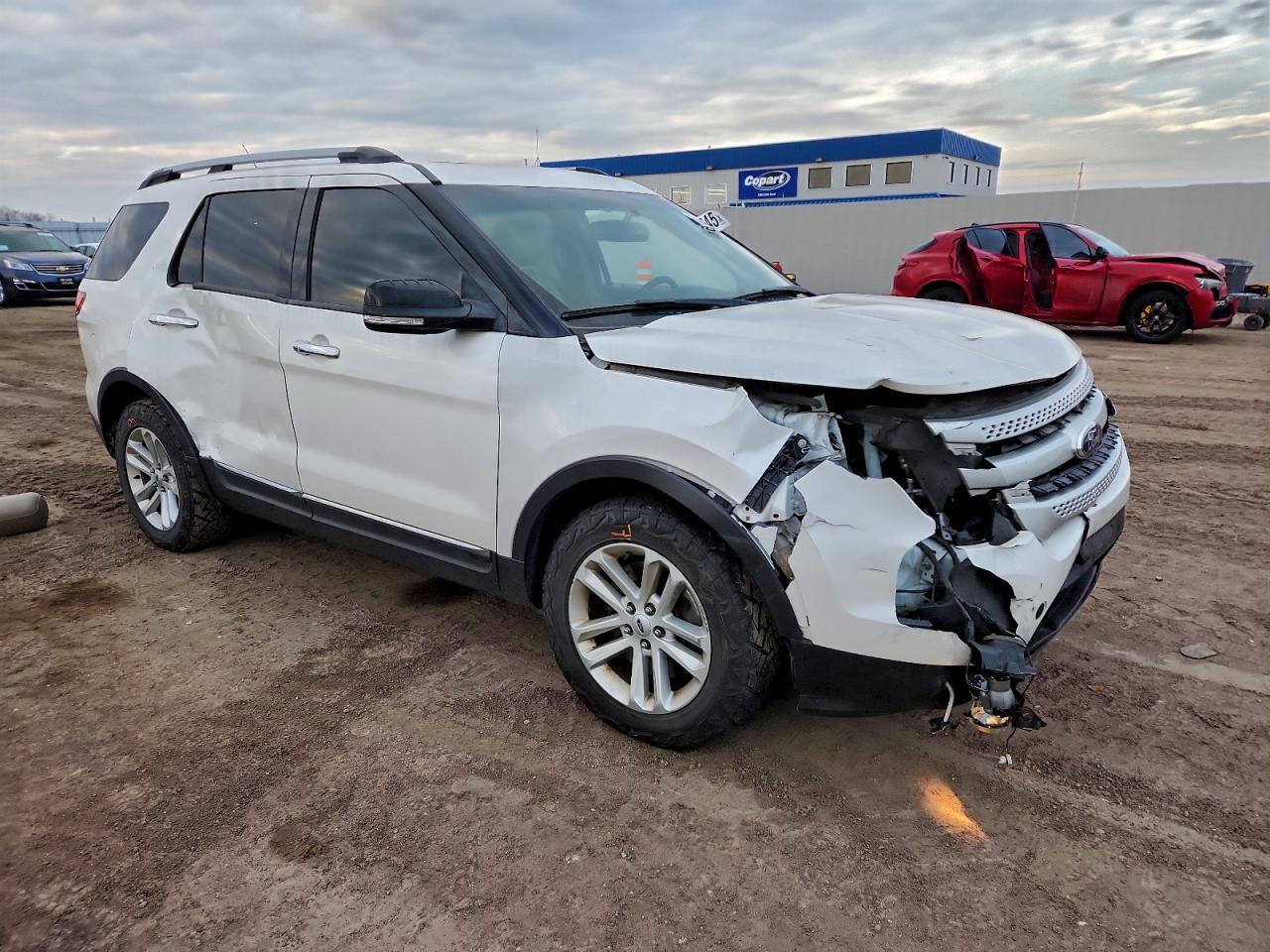 2015 FORD EXPLORER XLT photo 4