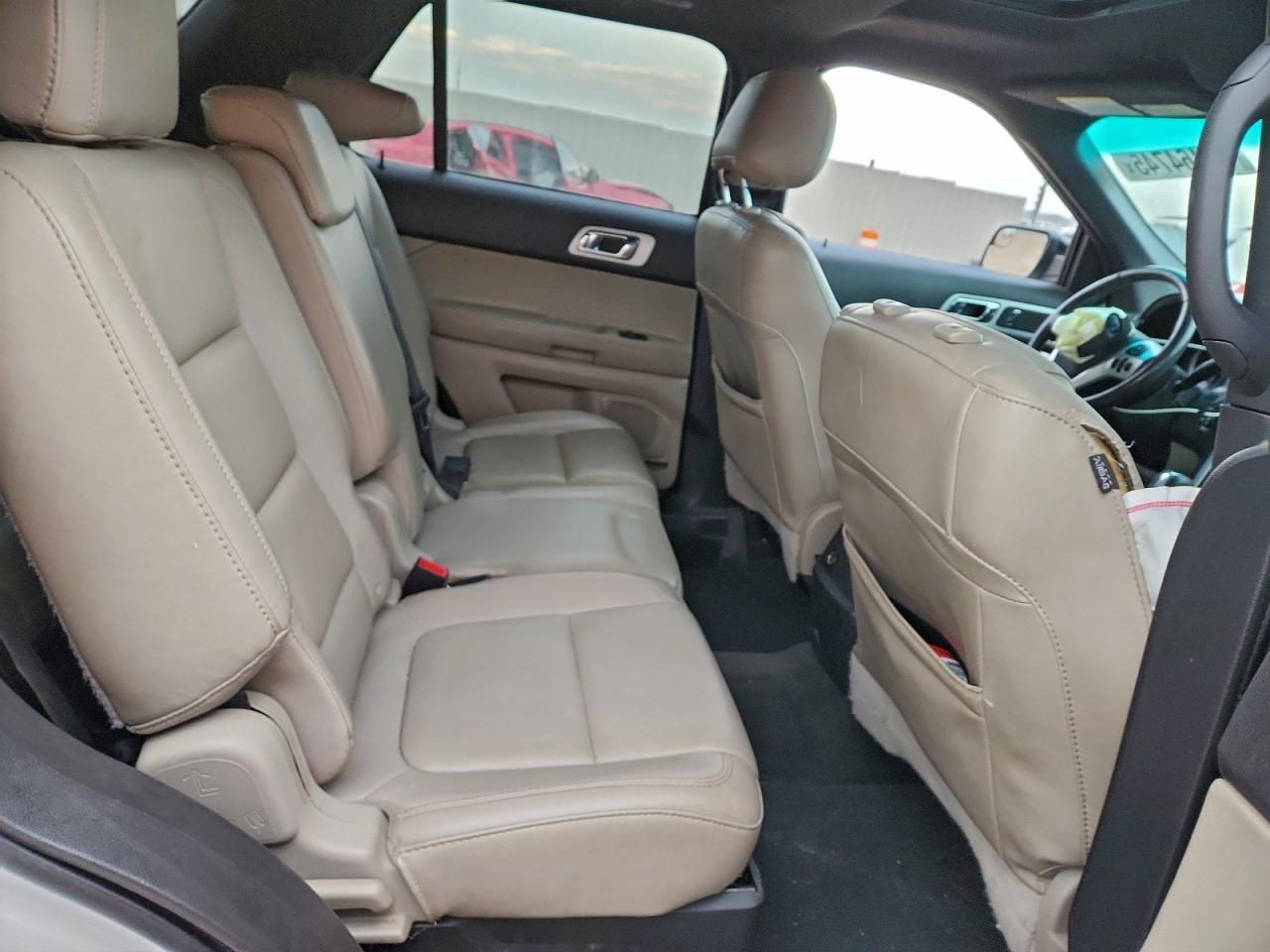 2015 FORD EXPLORER XLT photo 11