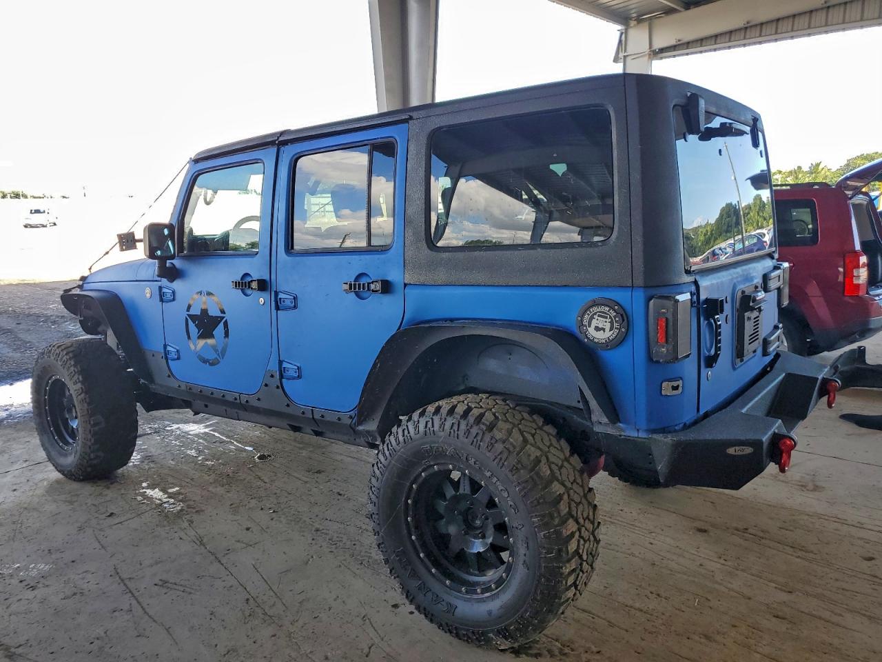 2010 JEEP WRANGLER UNLIMITED SPORT photo 2