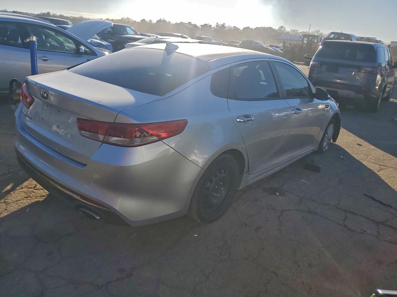 2017 KIA OPTIMA LX photo 3