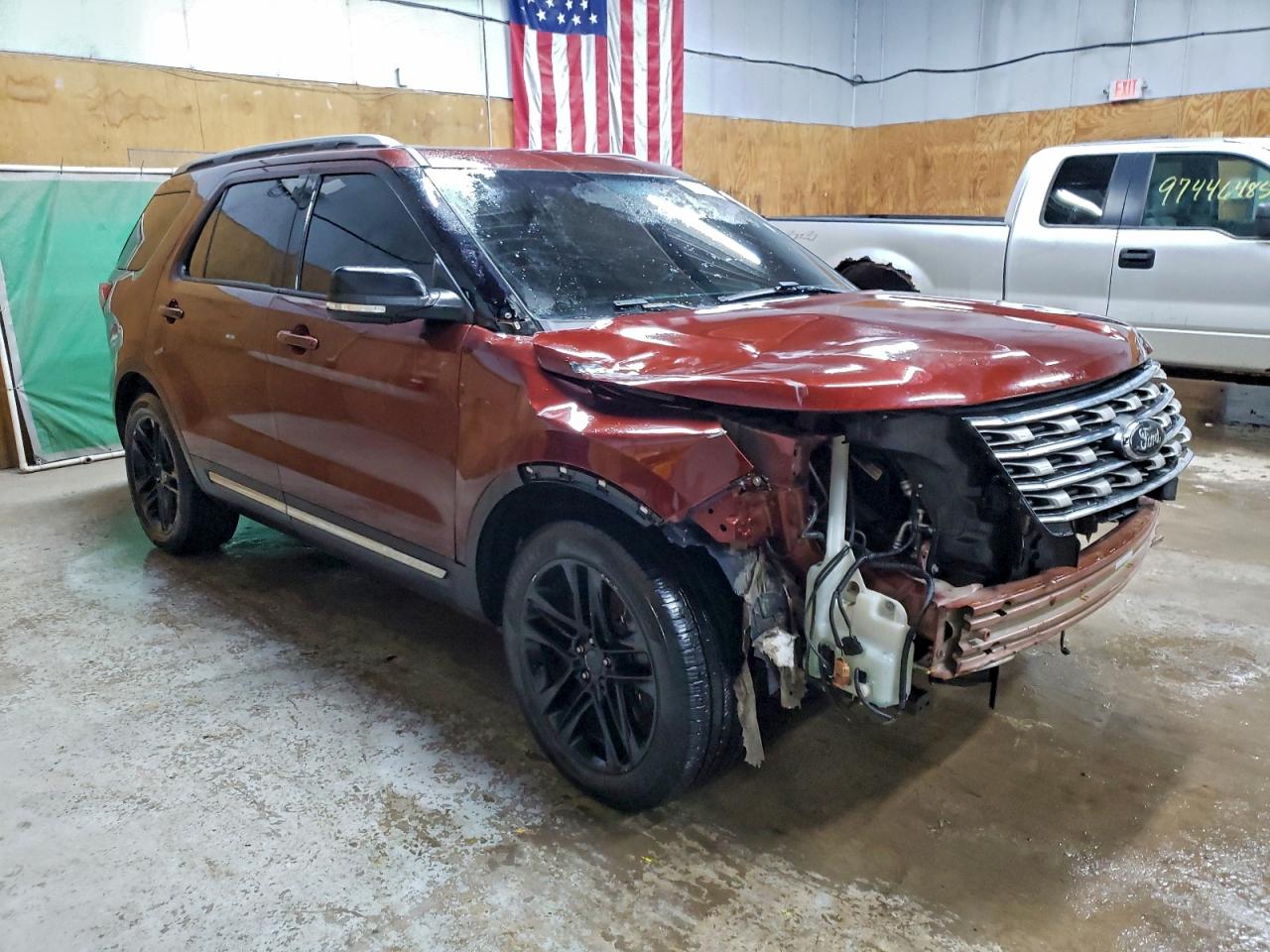 2016 FORD EXPLORER XLT photo 4