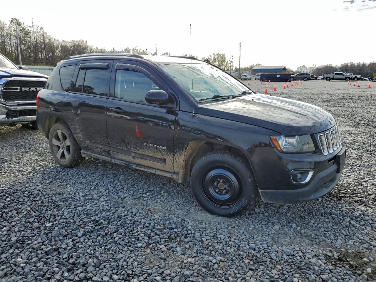 2017 JEEP COMPASS LATITUDE photo 4