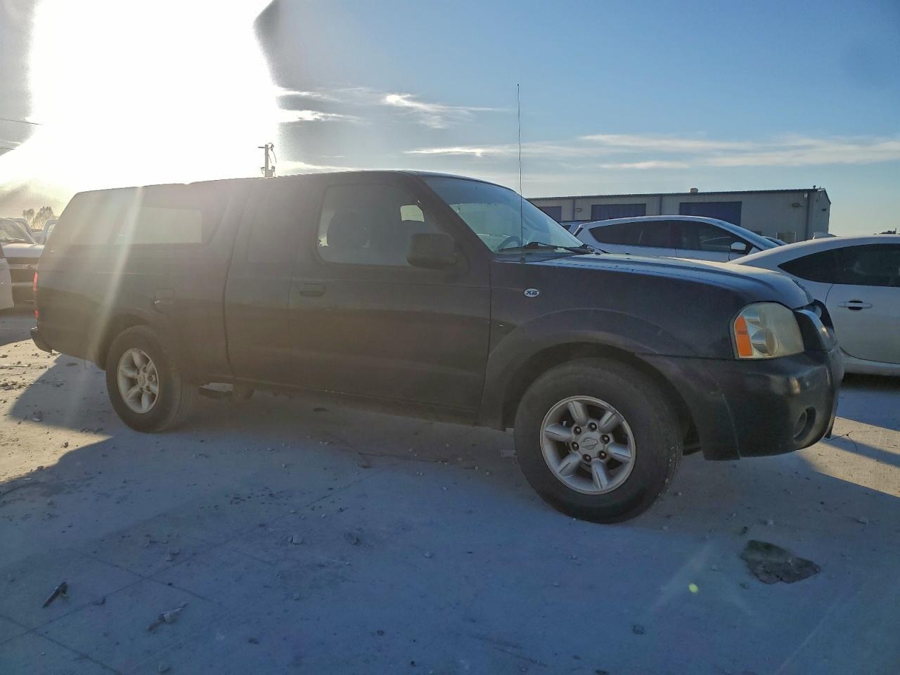 2004 NISSAN FRONTIER KING CAB XE photo 4