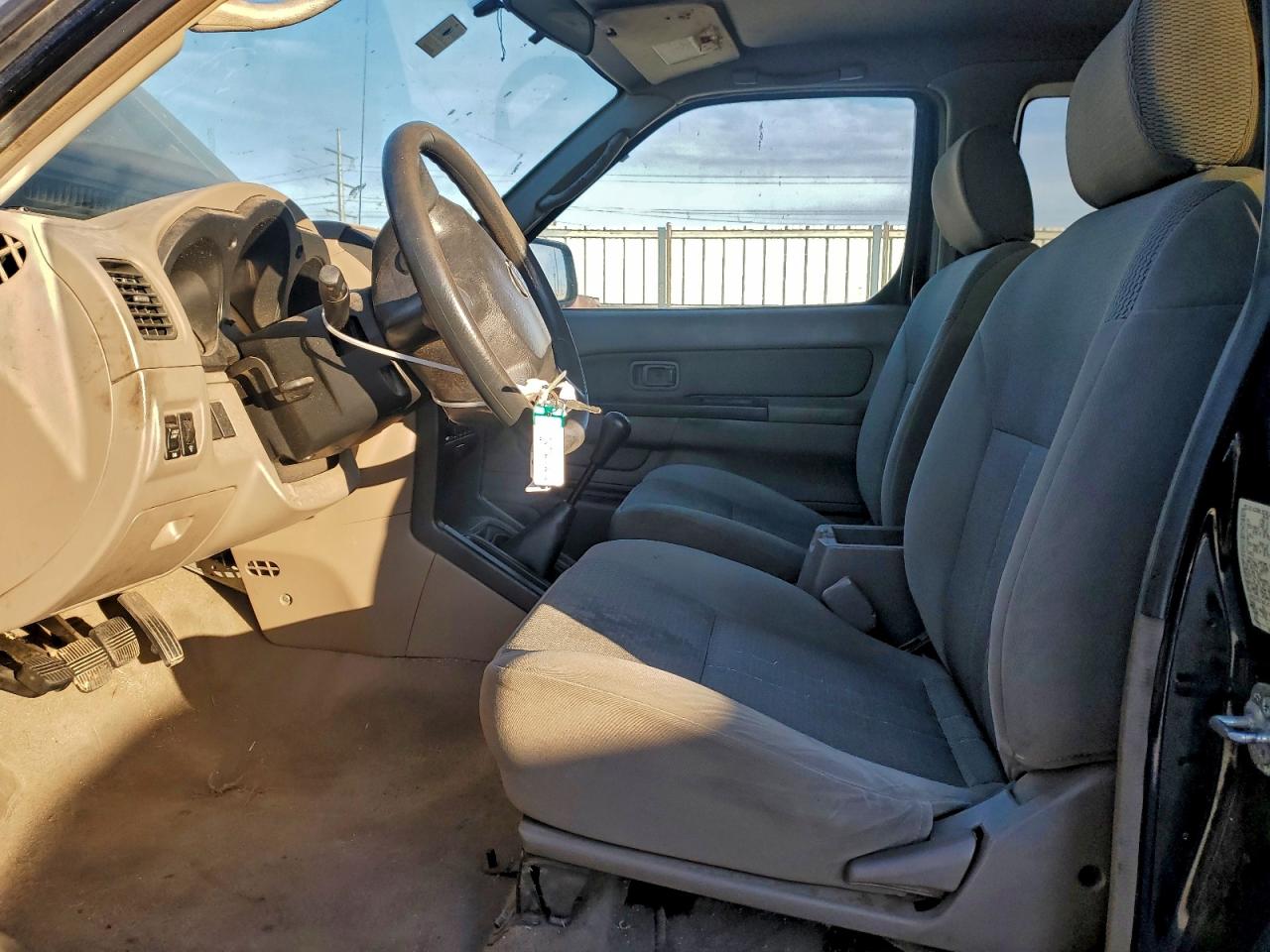 2004 NISSAN FRONTIER KING CAB XE photo 7
