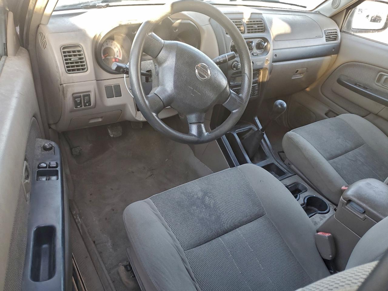 2004 NISSAN FRONTIER KING CAB XE photo 8