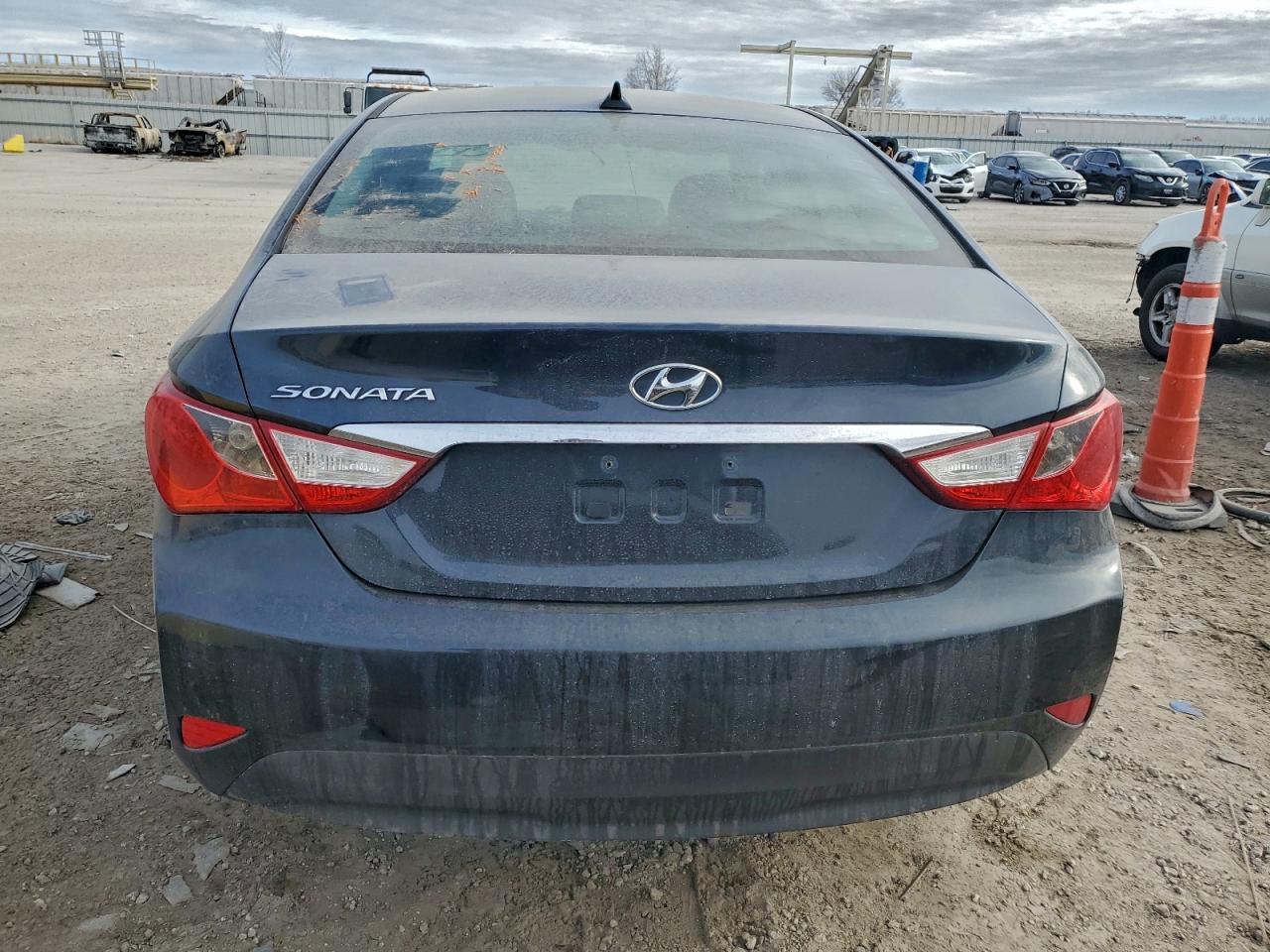 2014 HYUNDAI SONATA GLS photo 6